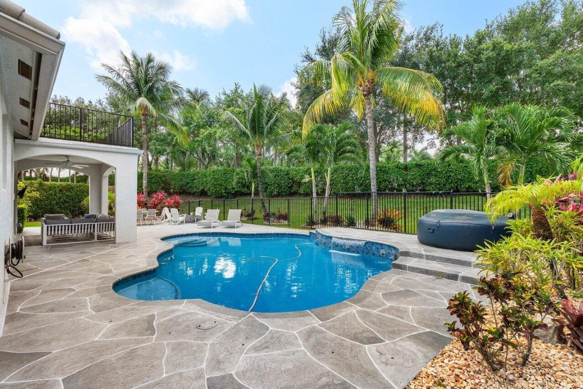 19959 Dinner Key Drive