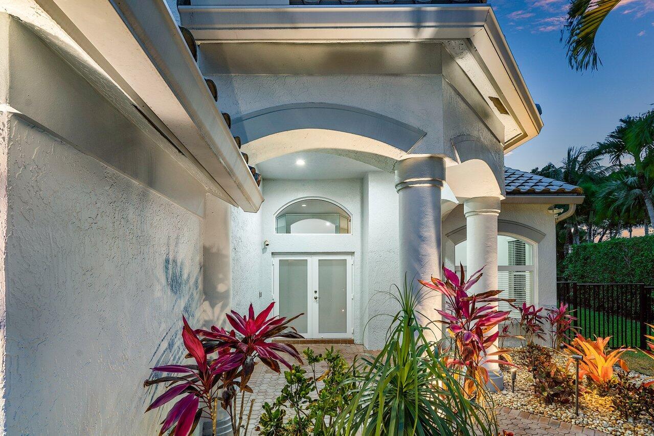 19959 Dinner Key Drive