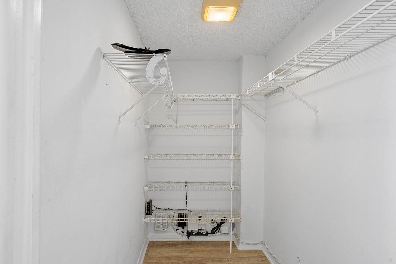 5280 Las Verdes Circle 111, Delray Beach Unit: 111