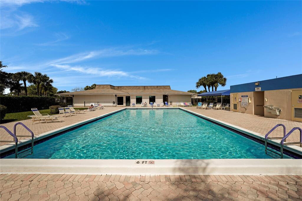 5280 Las Verdes Circle 111, Delray Beach Unit: 111