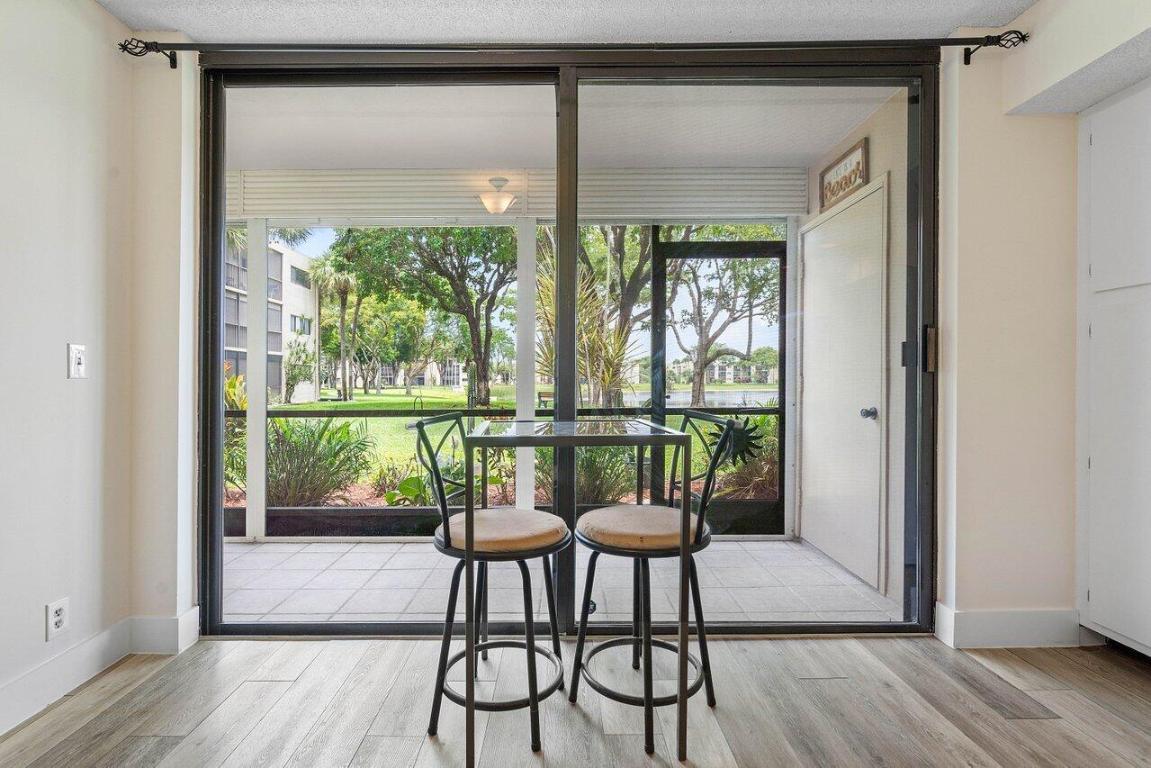 5280 Las Verdes Circle 111, Delray Beach Unit: 111