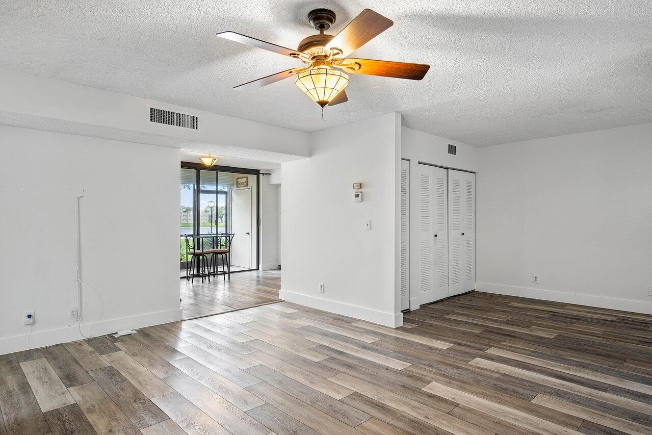 5280 Las Verdes Circle 111, Delray Beach Unit: 111