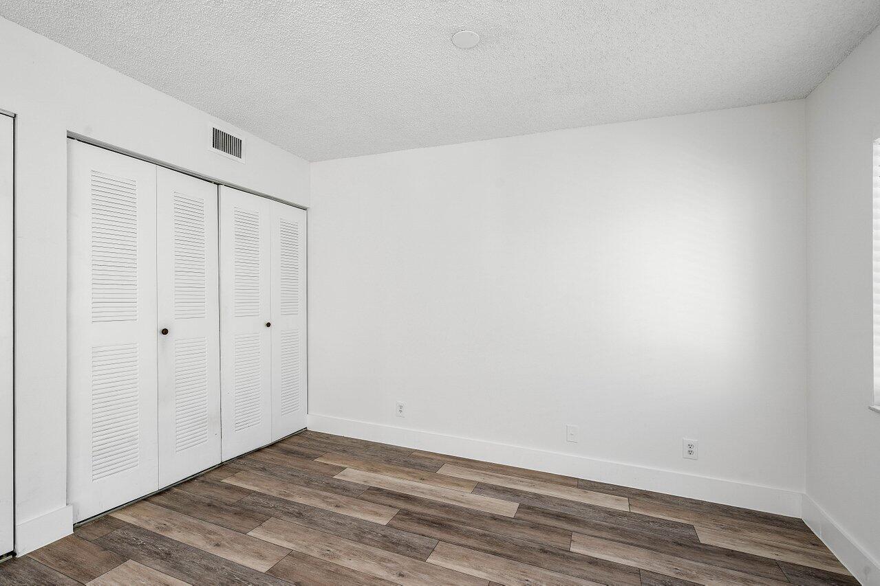 5280 Las Verdes Circle 111, Delray Beach Unit: 111