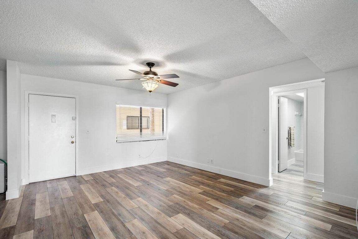 5280 Las Verdes Circle 111, Delray Beach Unit: 111