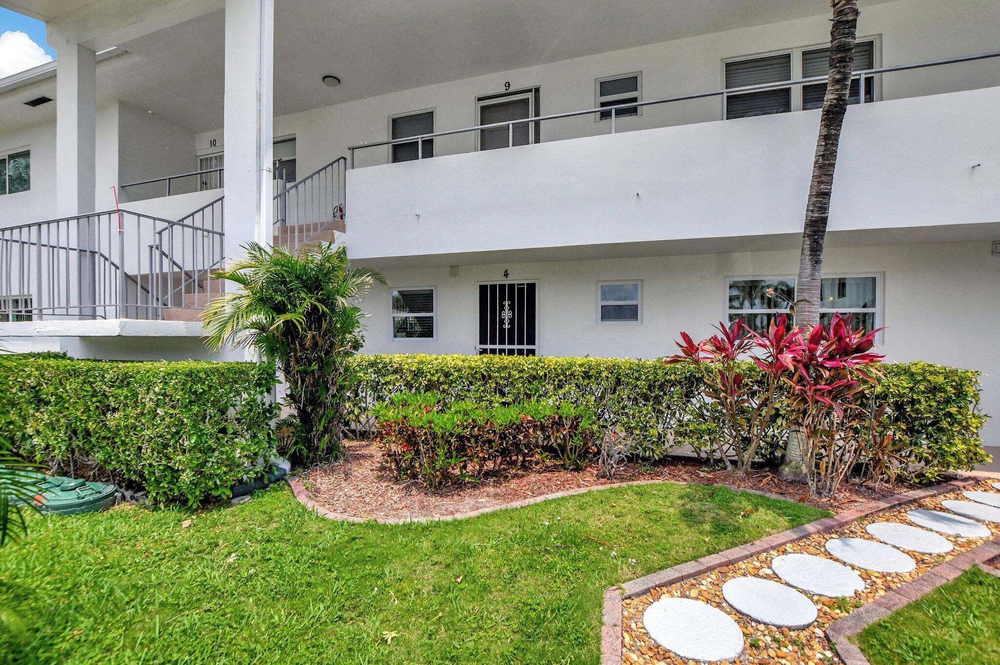 2570 Banyan Road 4, Boca Raton Unit: 4