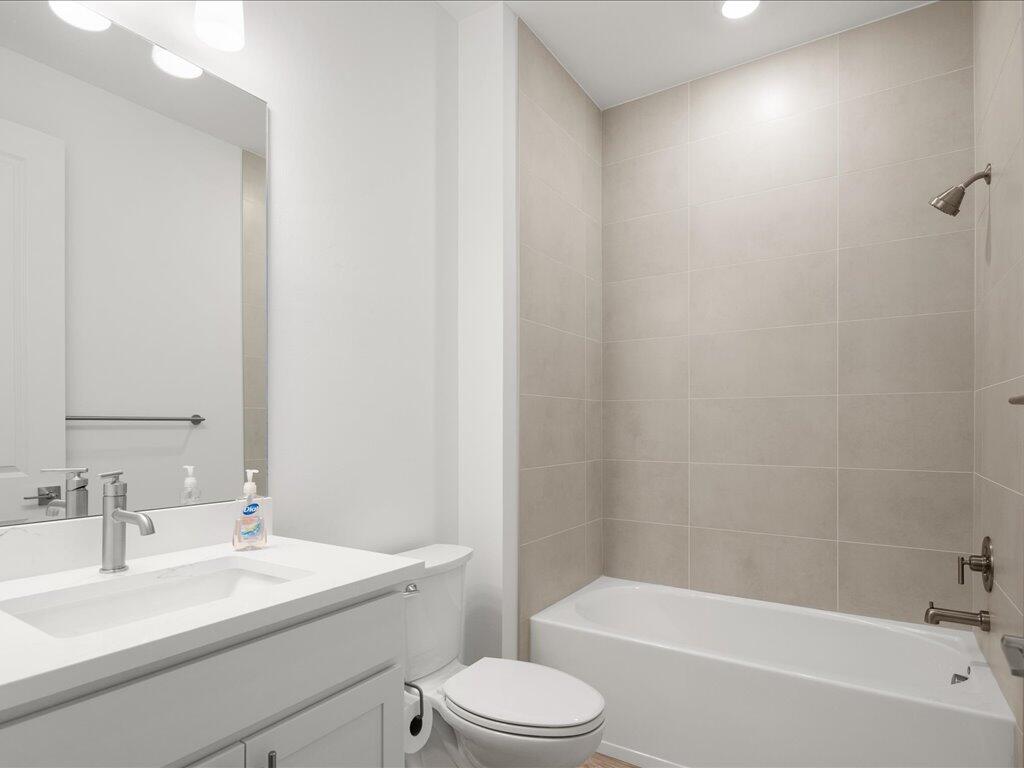 18262 Parksville Drive, Estero