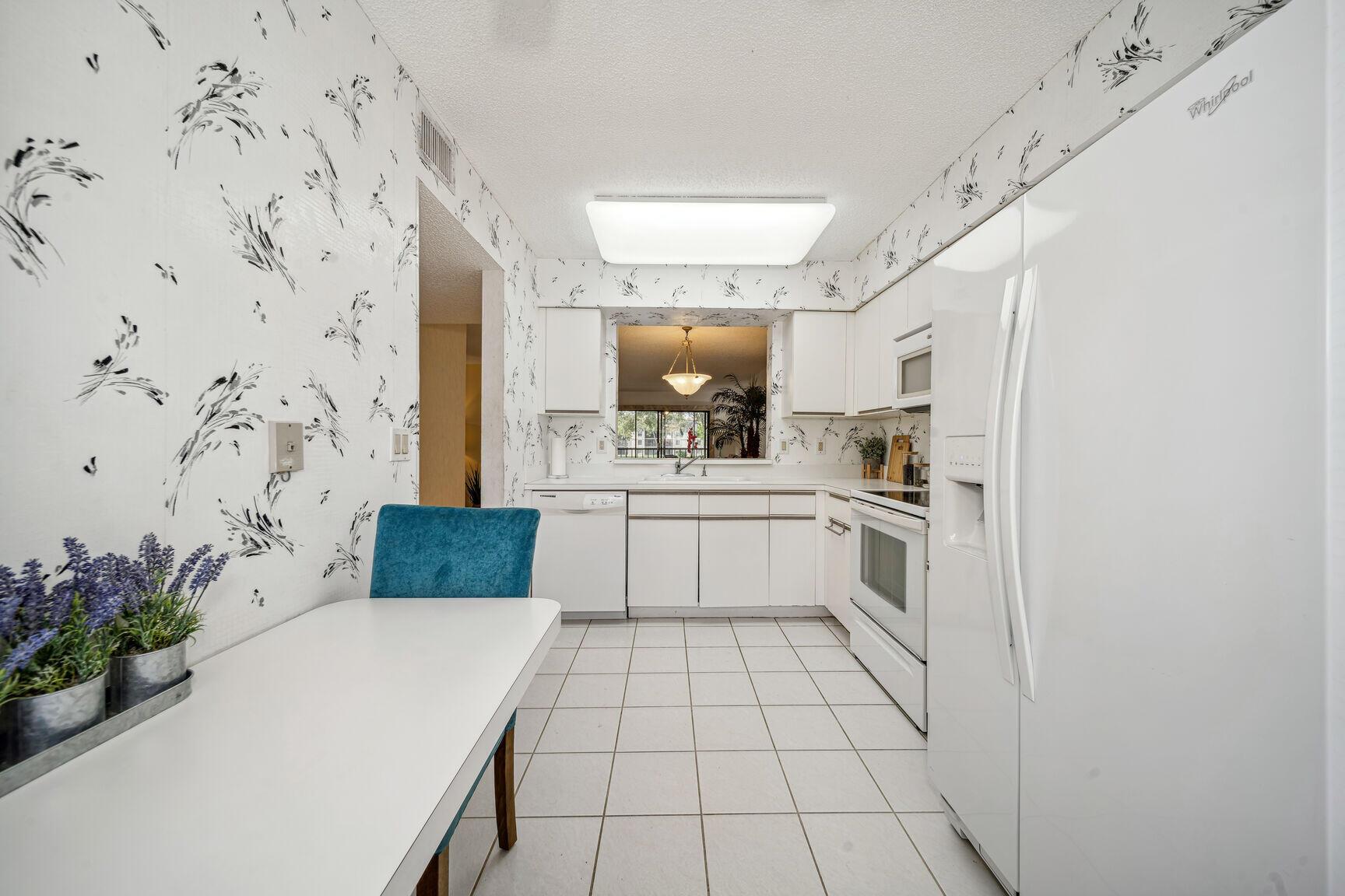 6037 Pointe Regal Circle 207