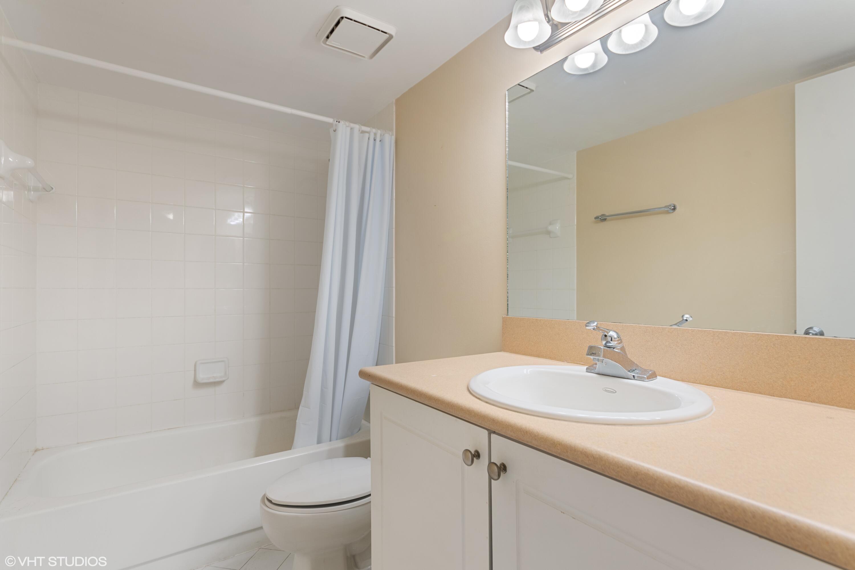 820 Lavers Circle G208, Delray Beach Unit: G208