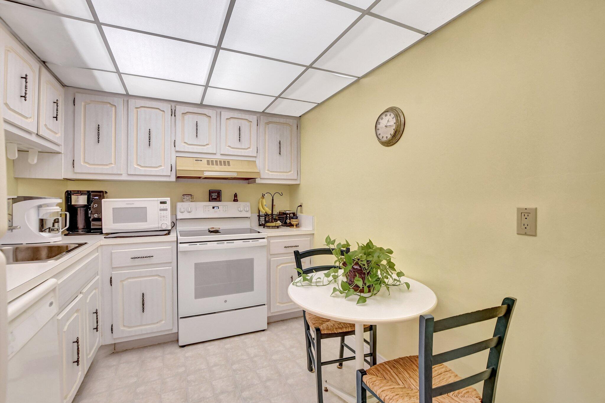 3912 S Ocean Boulevard 907, Highland Beach Unit: 907