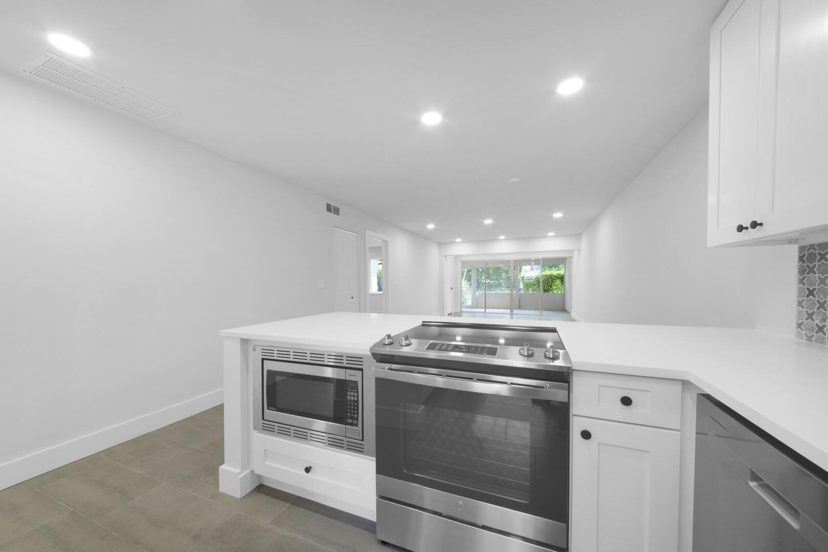 2825 SW 13th Street 103, Delray Beach Unit: 103