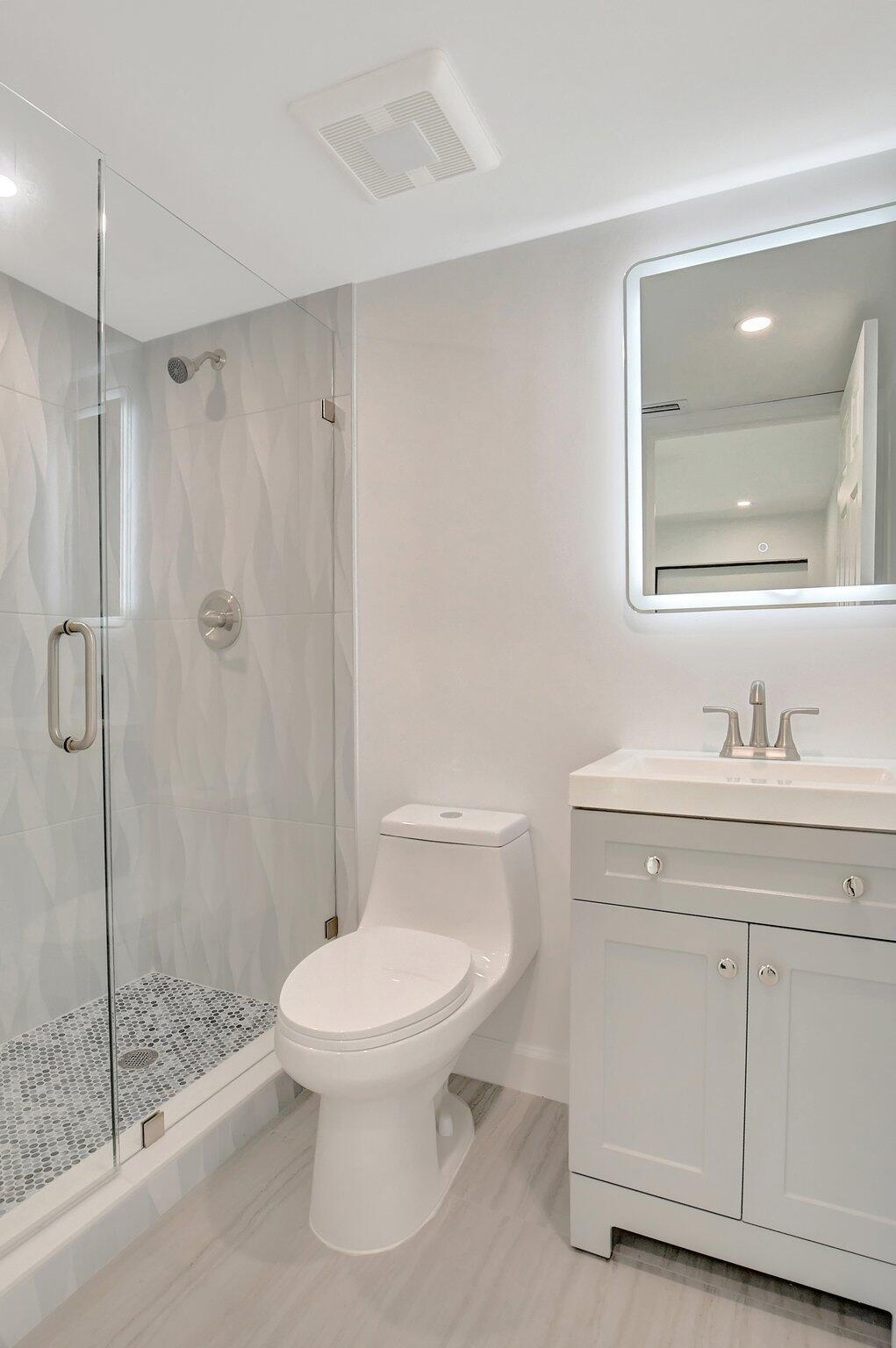 3939 NE 5th Avenue A107