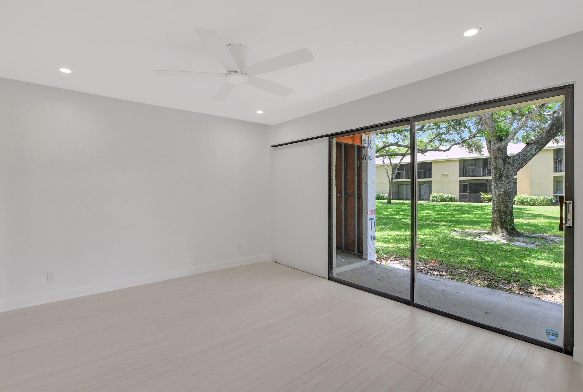 3939 NE 5th Avenue A107