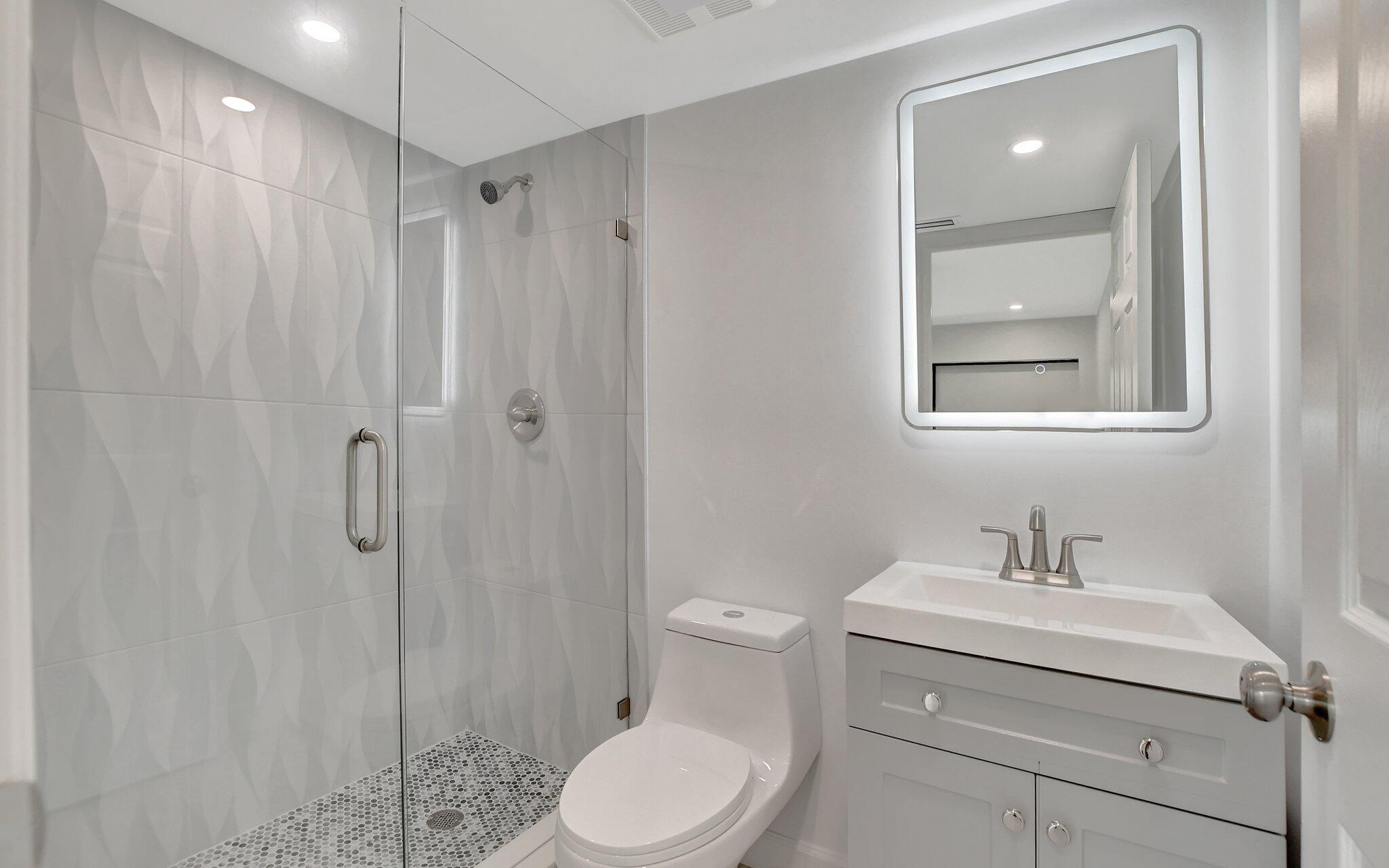 3939 NE 5th Avenue A107