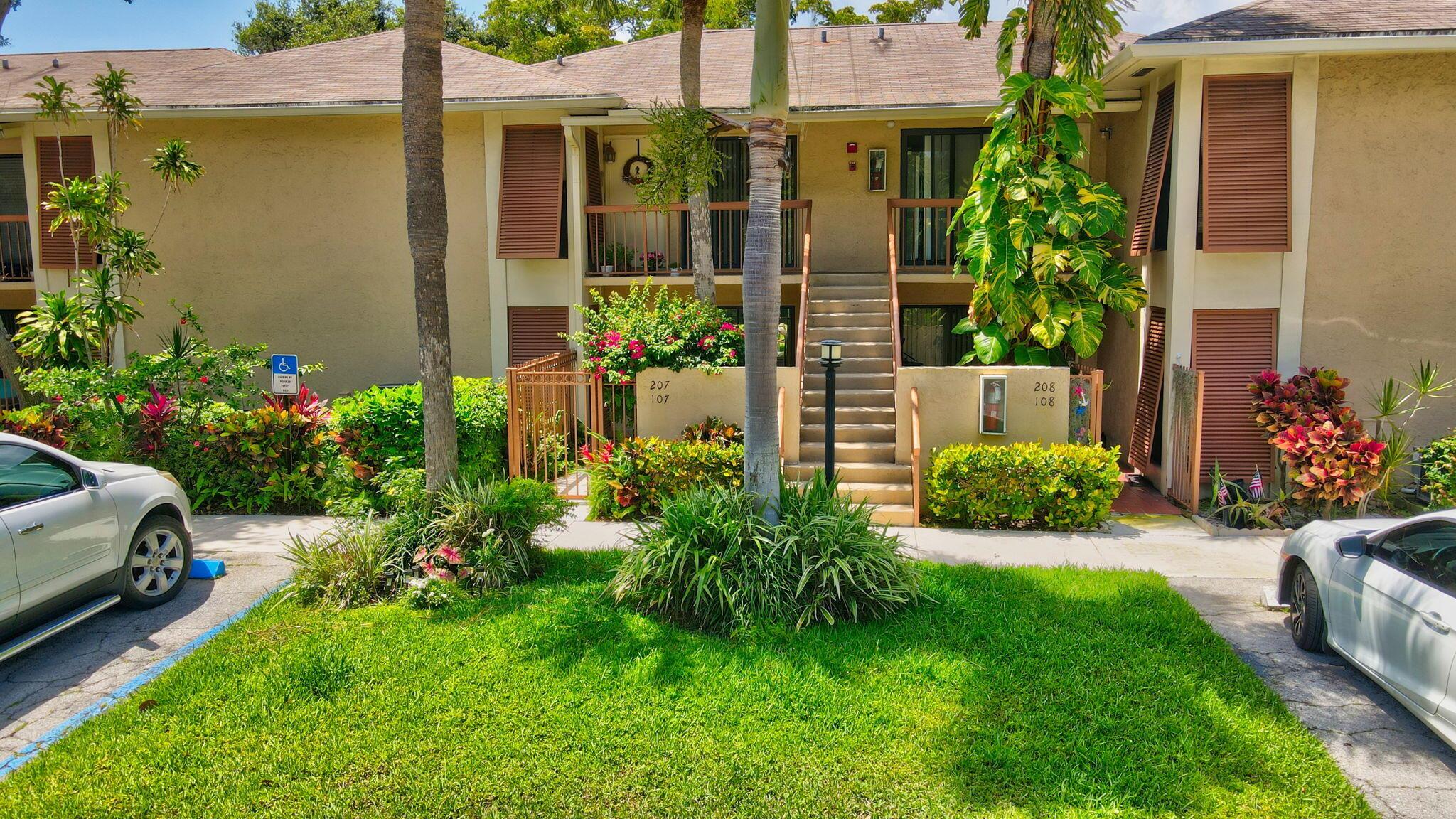 3939 NE 5th Avenue A107