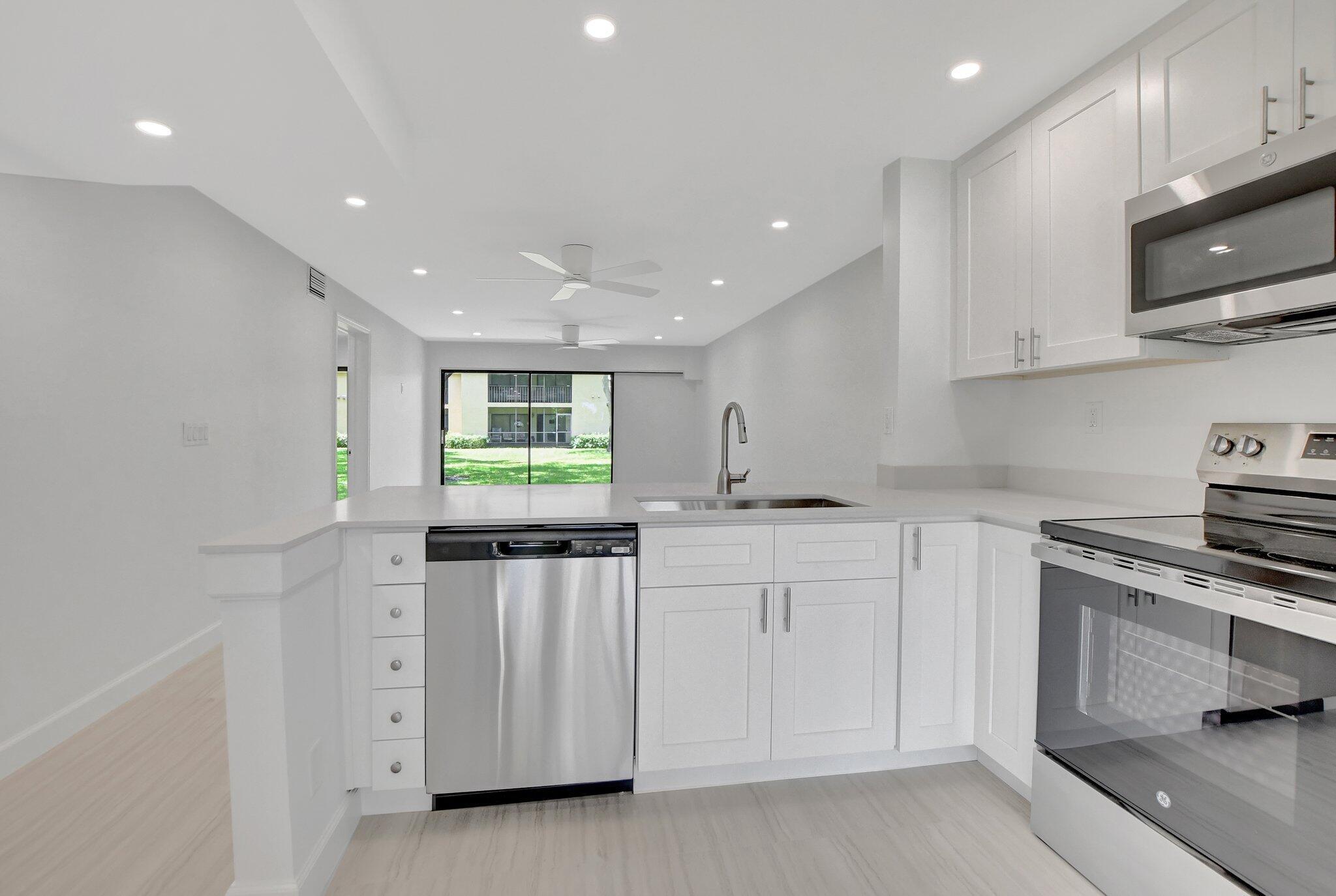 3939 NE 5th Avenue A107