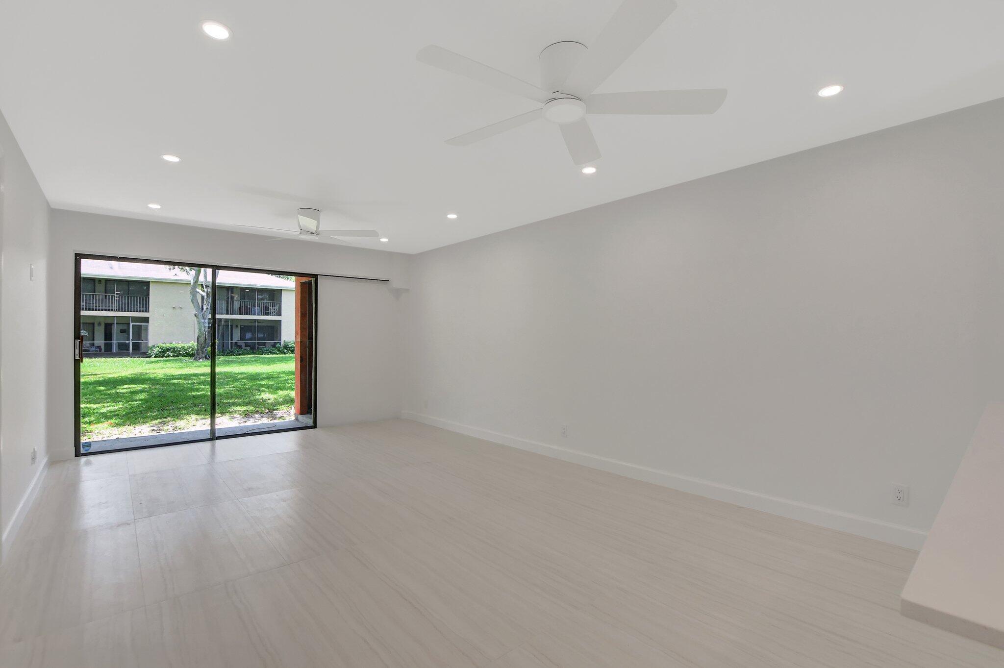 3939 NE 5th Avenue A107