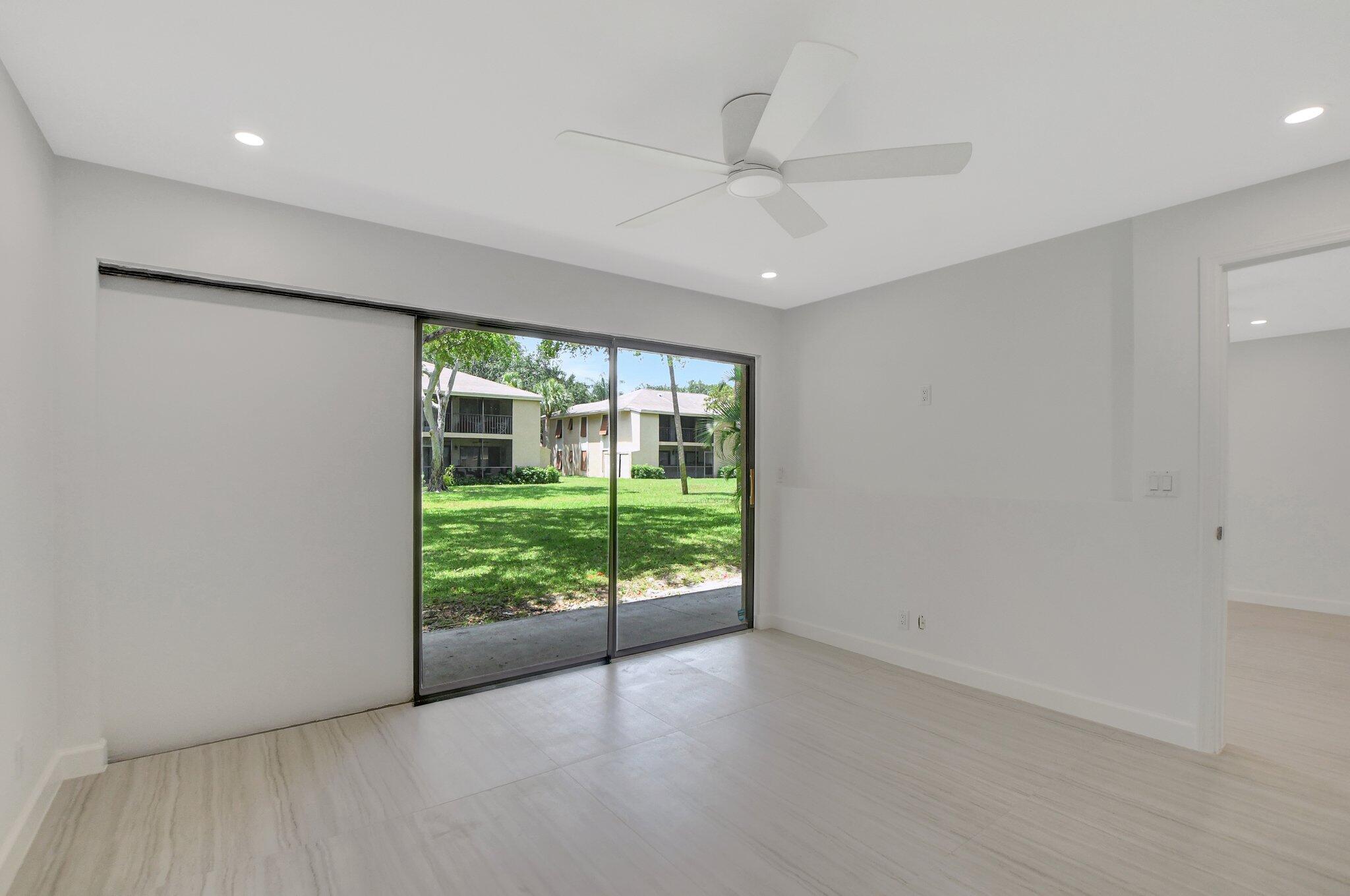 3939 NE 5th Avenue A107