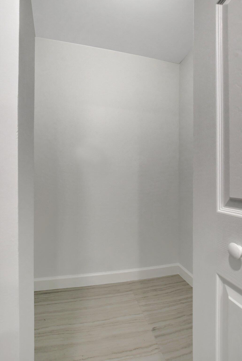 3939 NE 5th Avenue A107