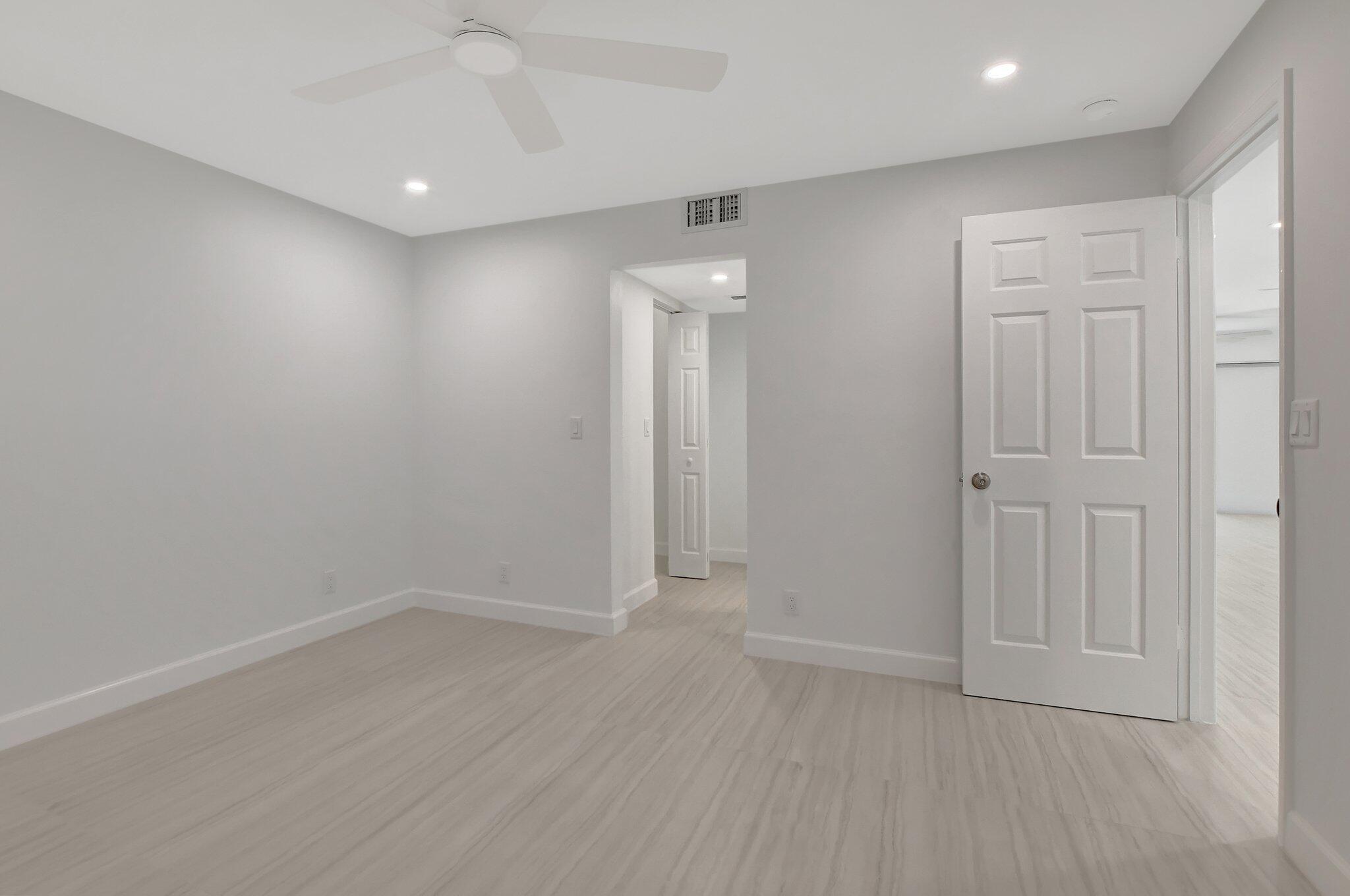 3939 NE 5th Avenue A107