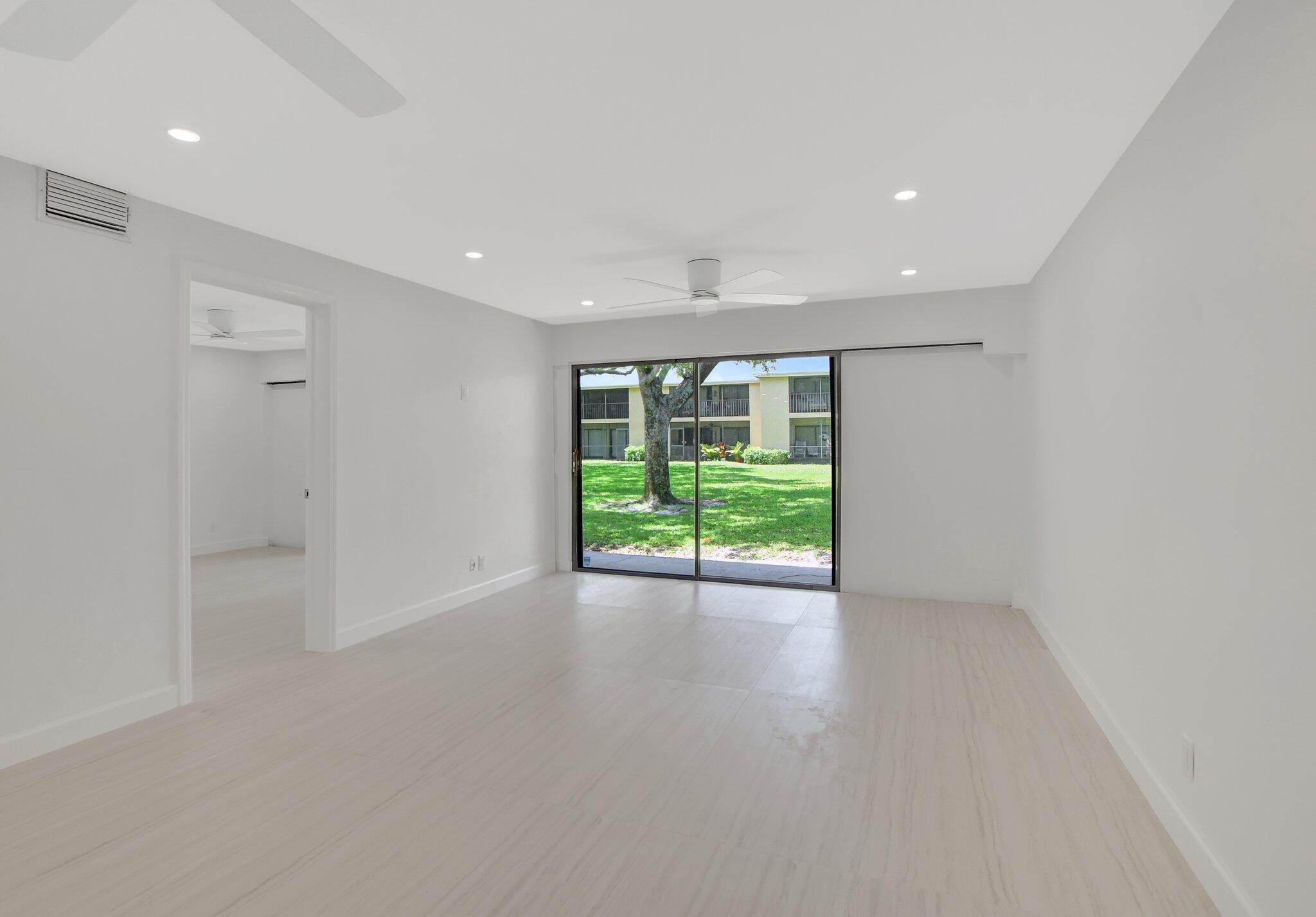 3939 NE 5th Avenue A107