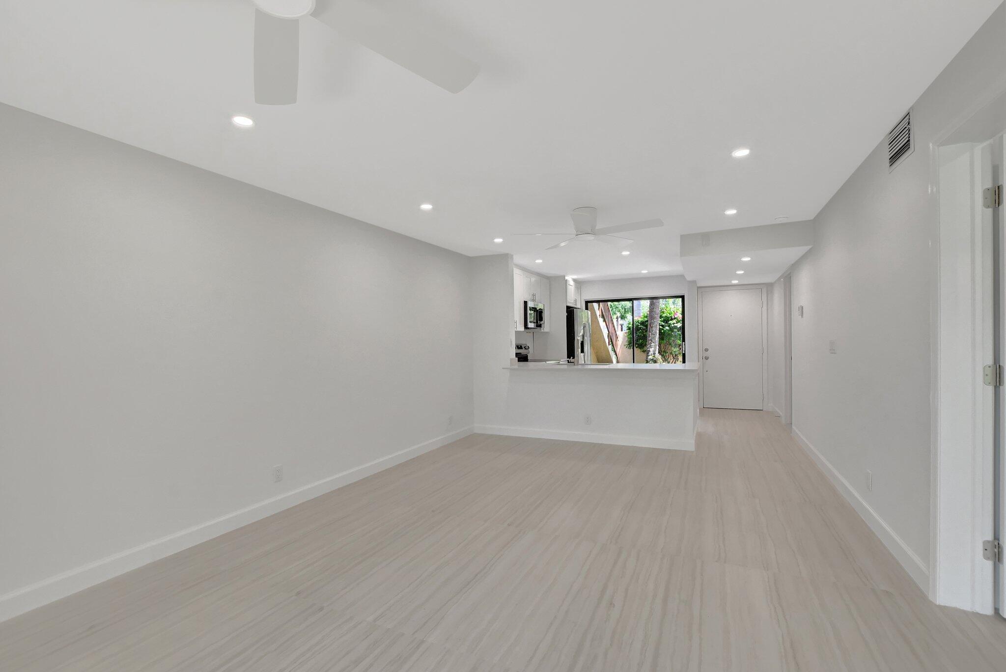 3939 NE 5th Avenue A107