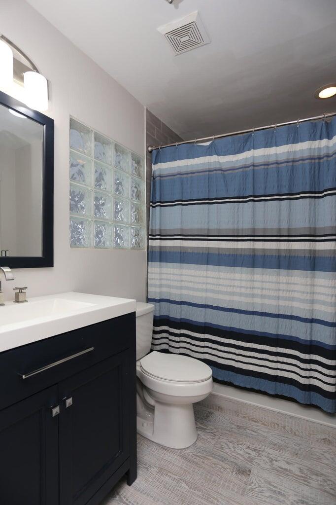 6690 NW 67th Place, Parkland