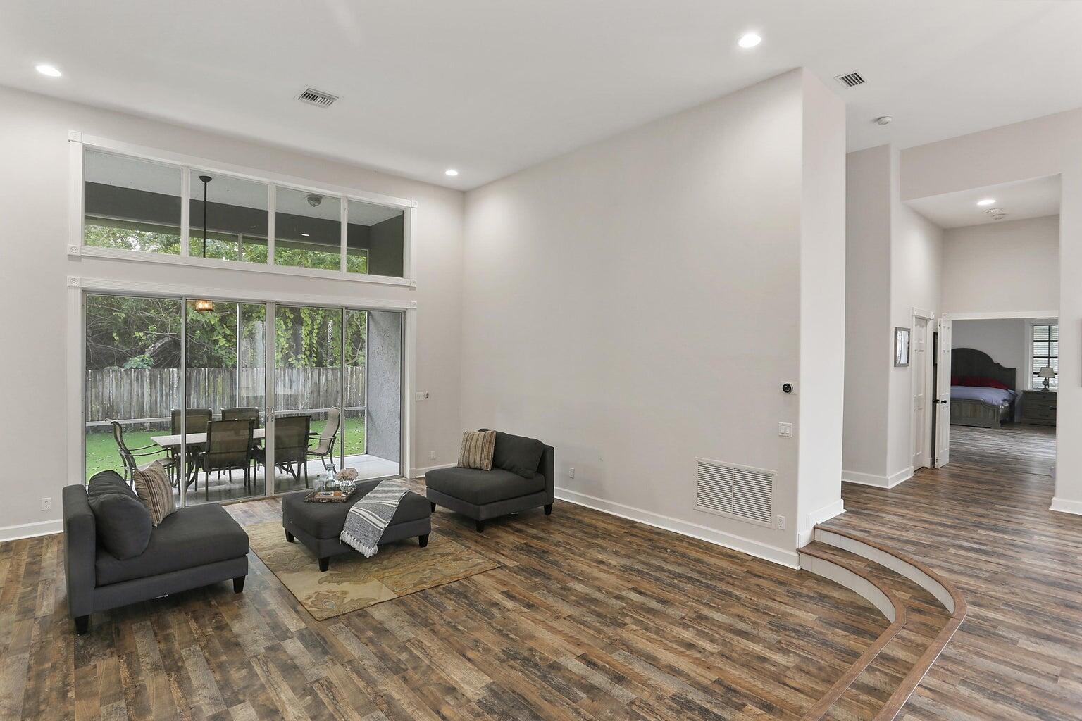6690 NW 67th Place, Parkland