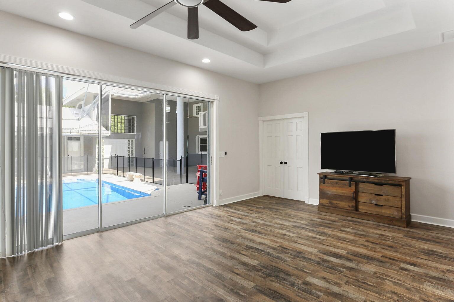 6690 NW 67th Place, Parkland