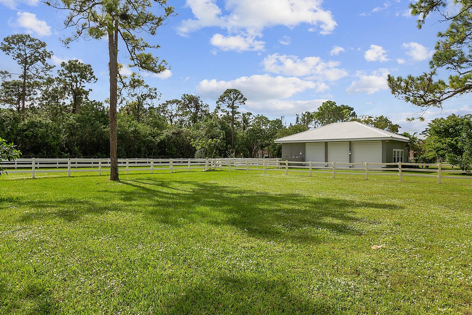 6690 NW 67th Place, Parkland