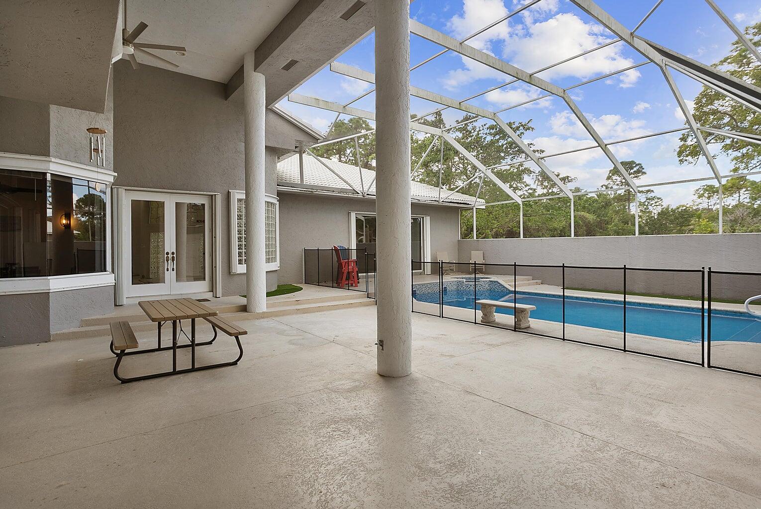 6690 NW 67th Place, Parkland
