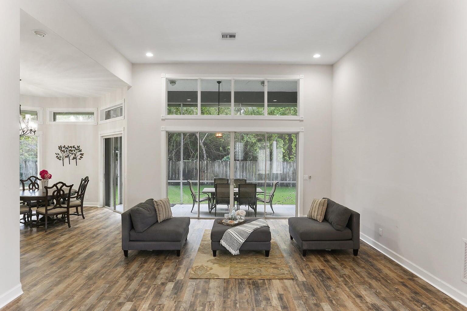 6690 NW 67th Place, Parkland