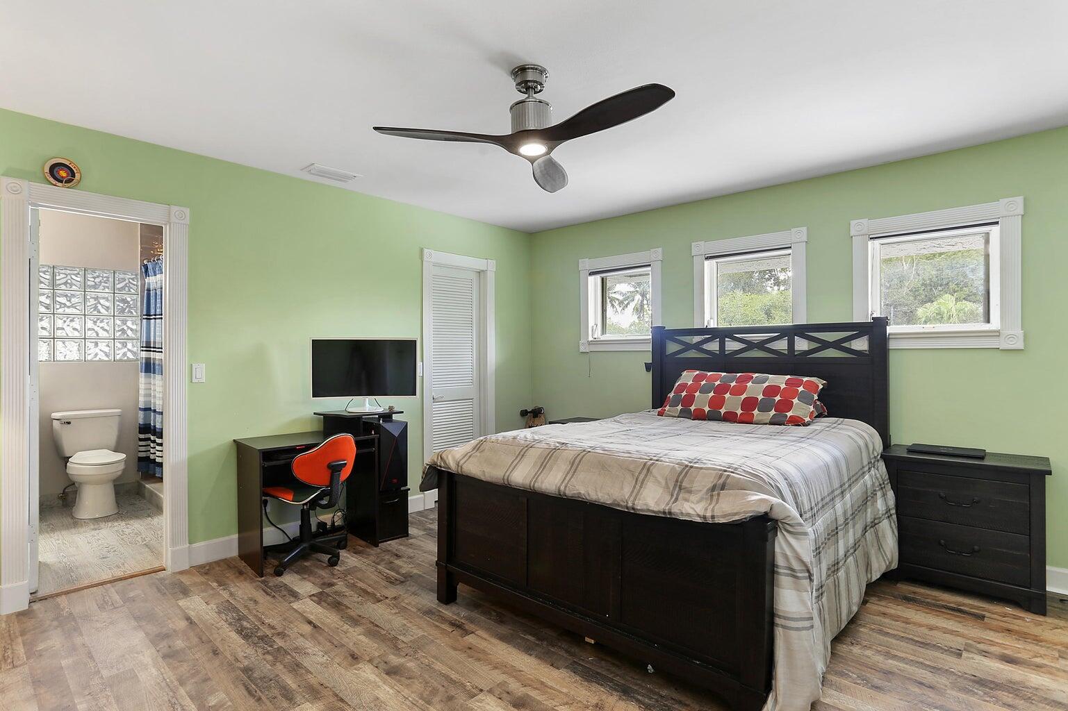 6690 NW 67th Place, Parkland