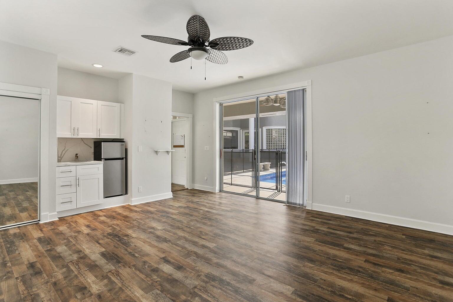 6690 NW 67th Place, Parkland