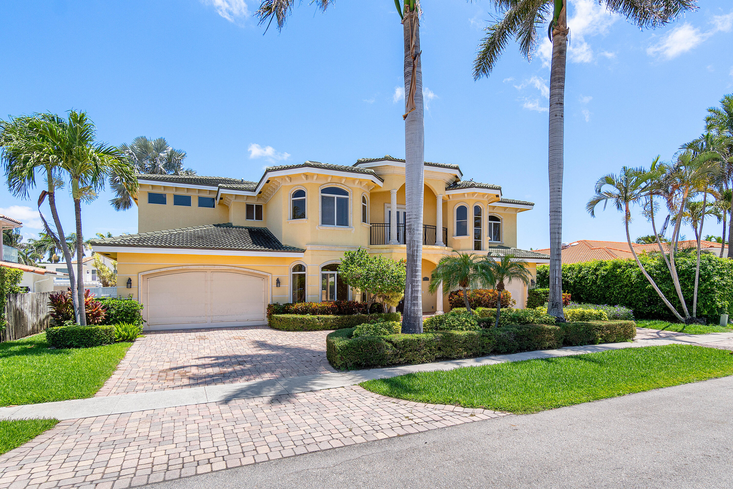 879 NE Orchid Bay Drive, Boca Raton