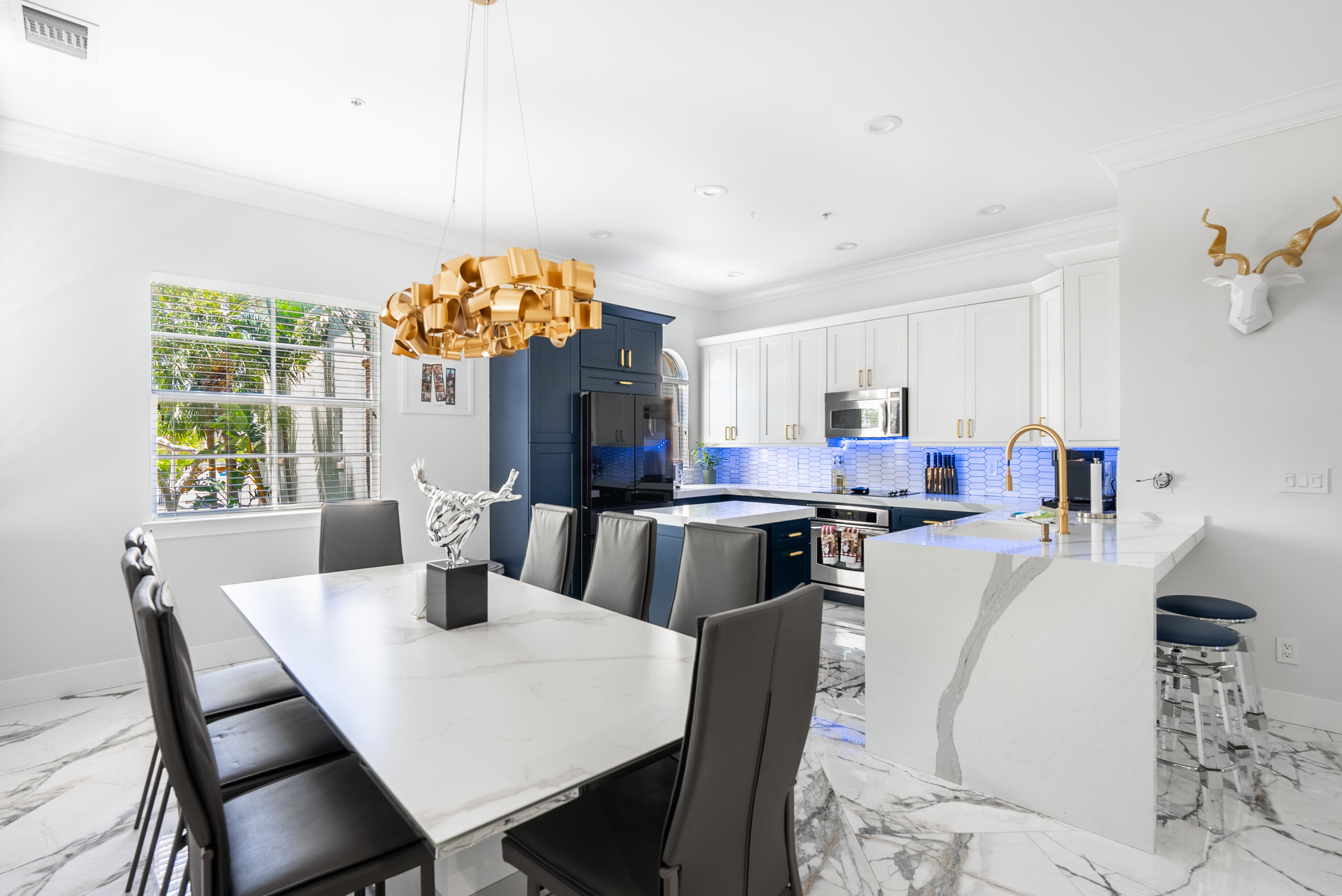 15 Via Floresta Drive