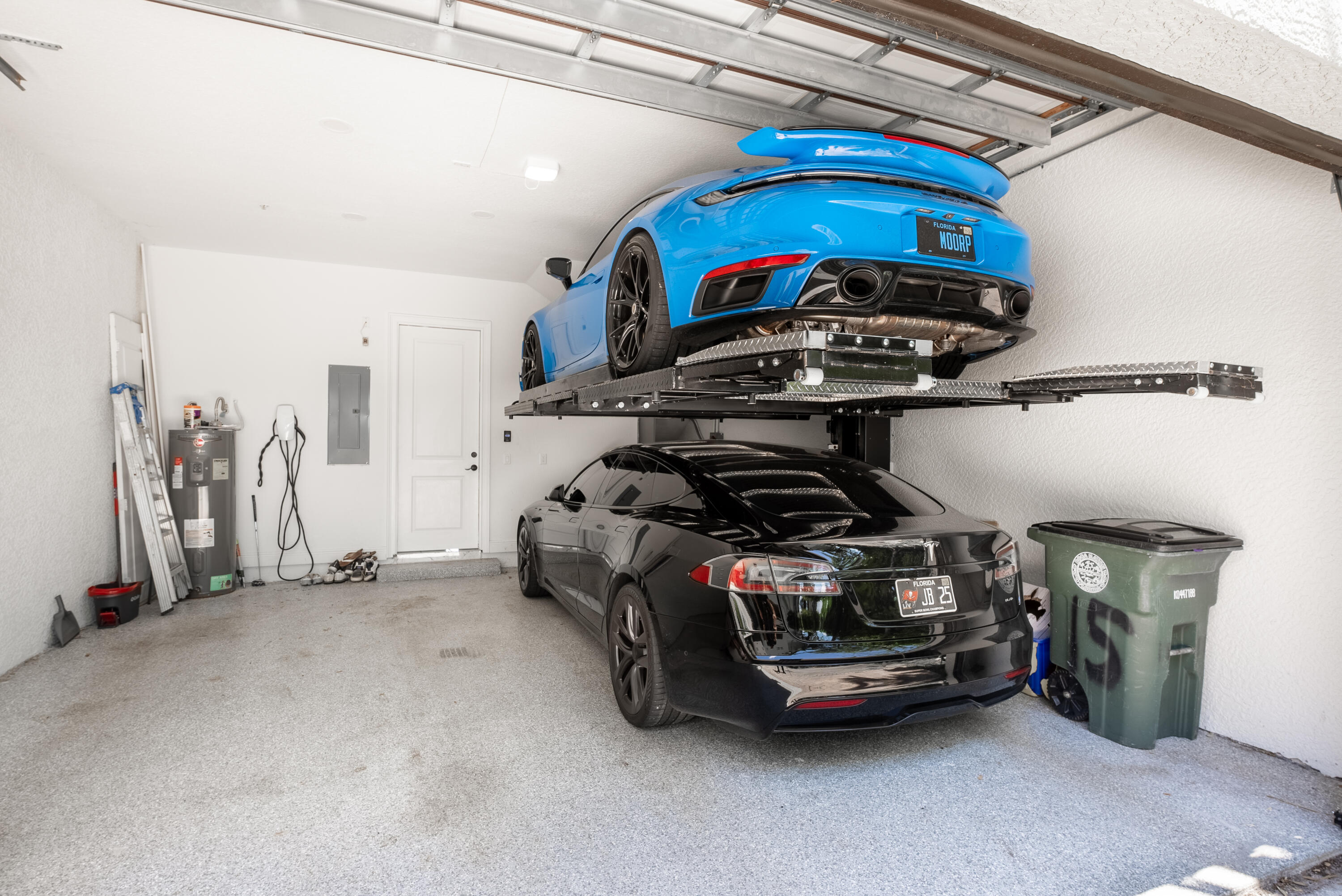 15 Via Floresta Drive