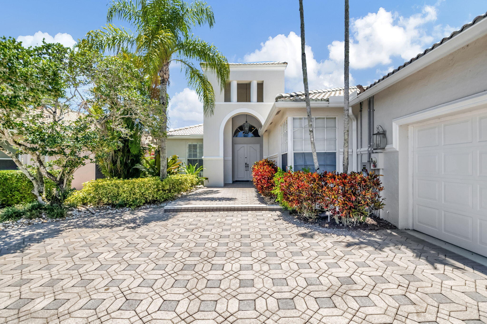 9086 Long Lake Palm Drive Drive