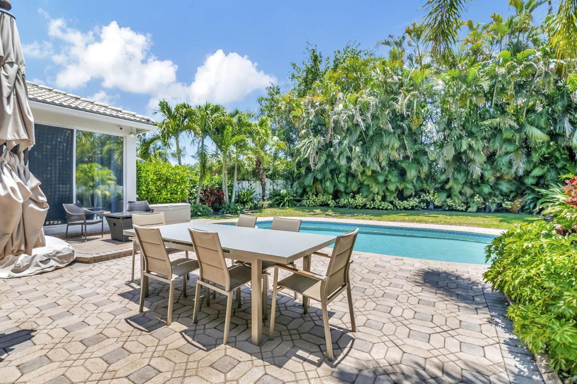 9086 Long Lake Palm Drive Drive