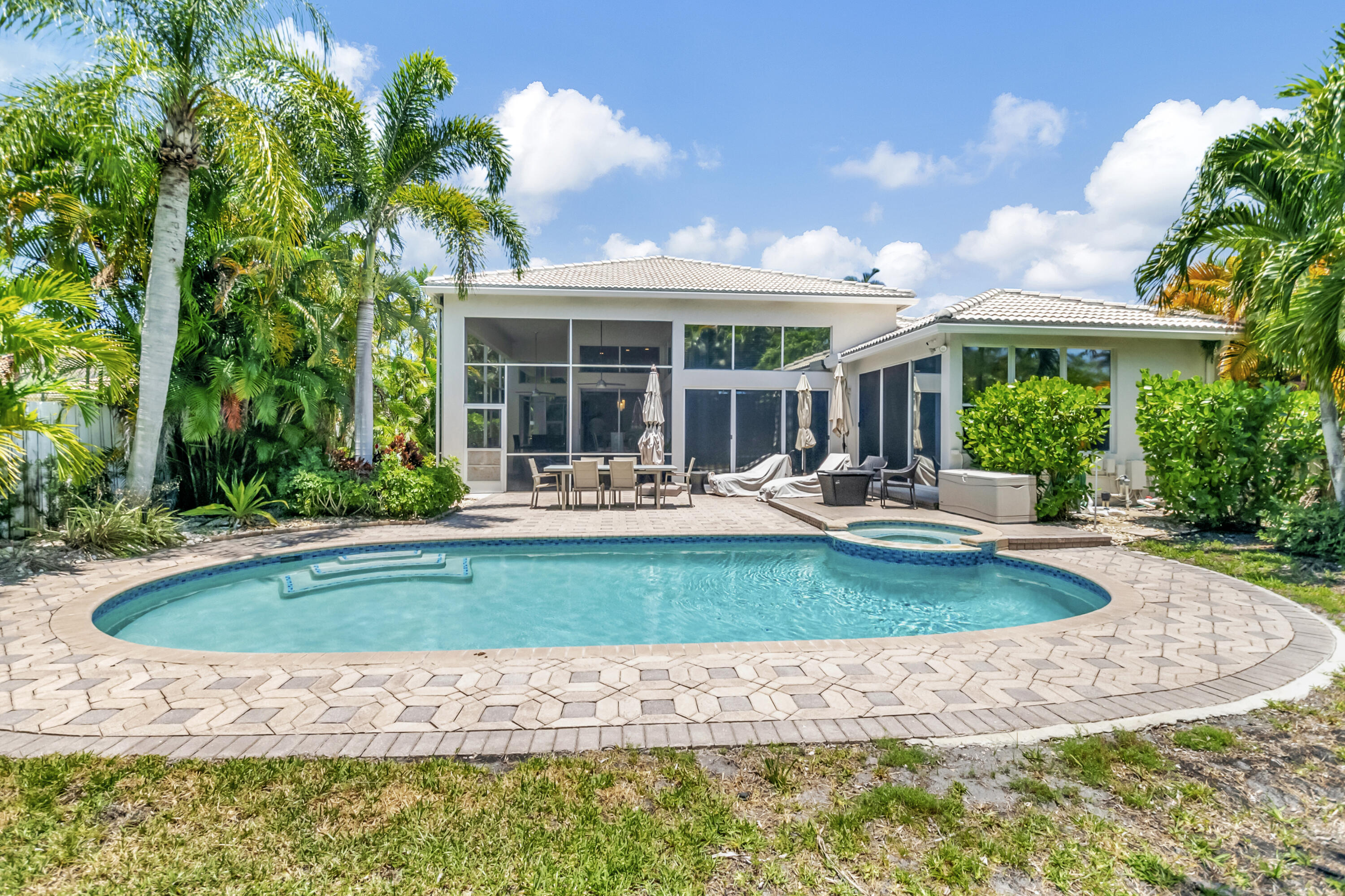 9086 Long Lake Palm Drive Drive