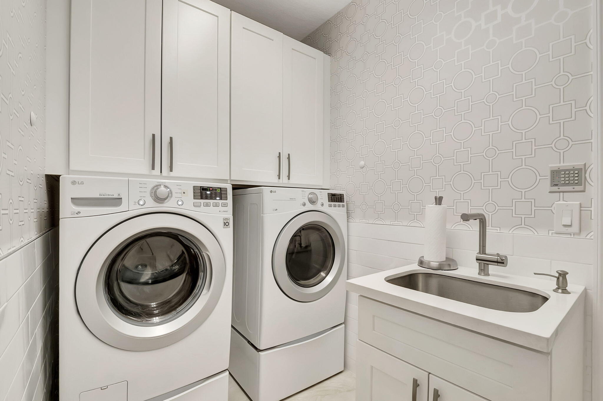 9086 Long Lake Palm Drive Drive