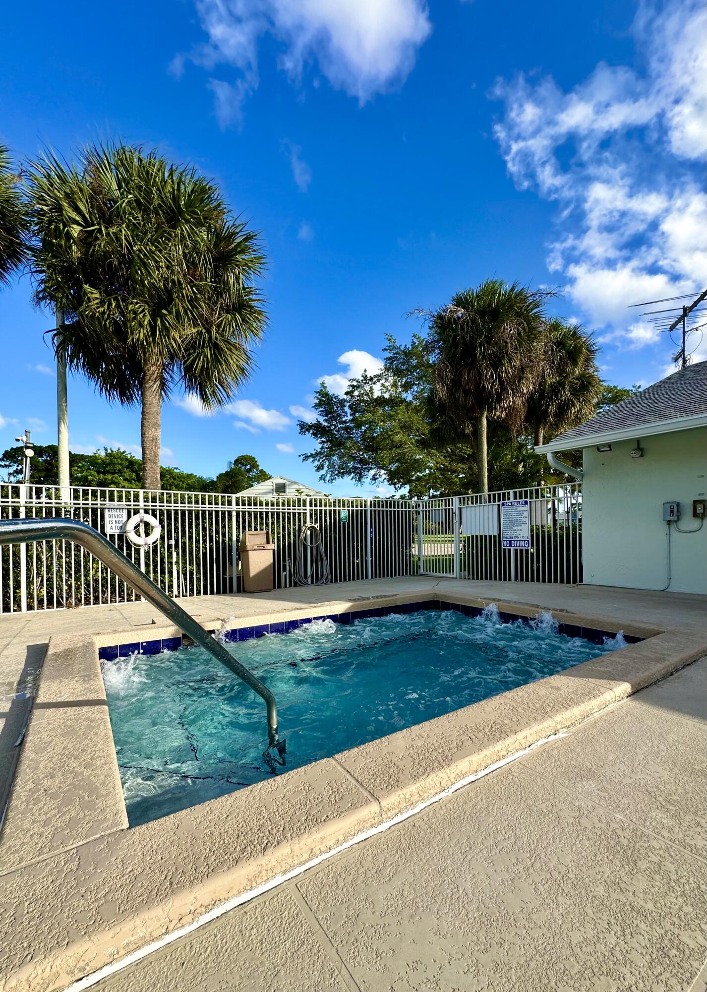 3732 Savoy Lane 109 B2