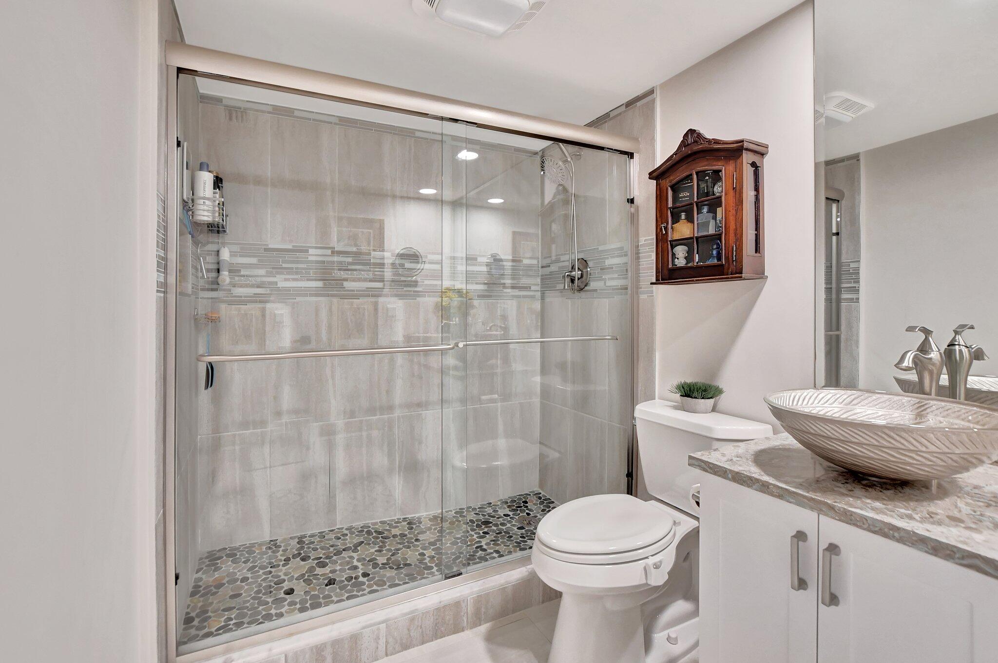 1523 E Hillsboro Boulevard 631