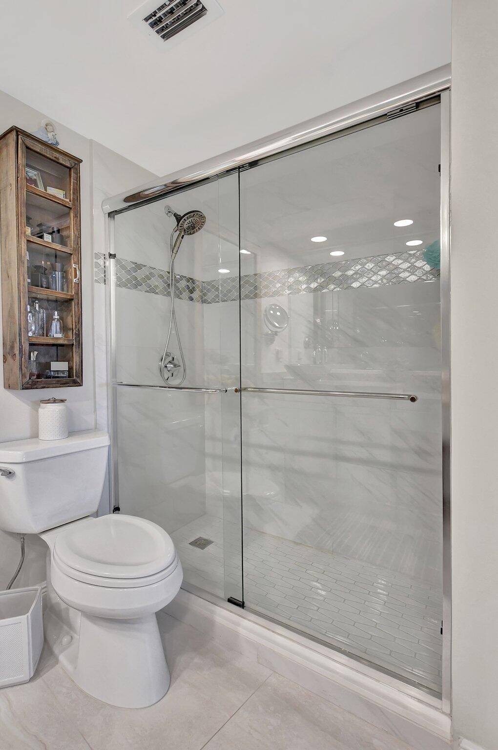 1523 E Hillsboro Boulevard 631