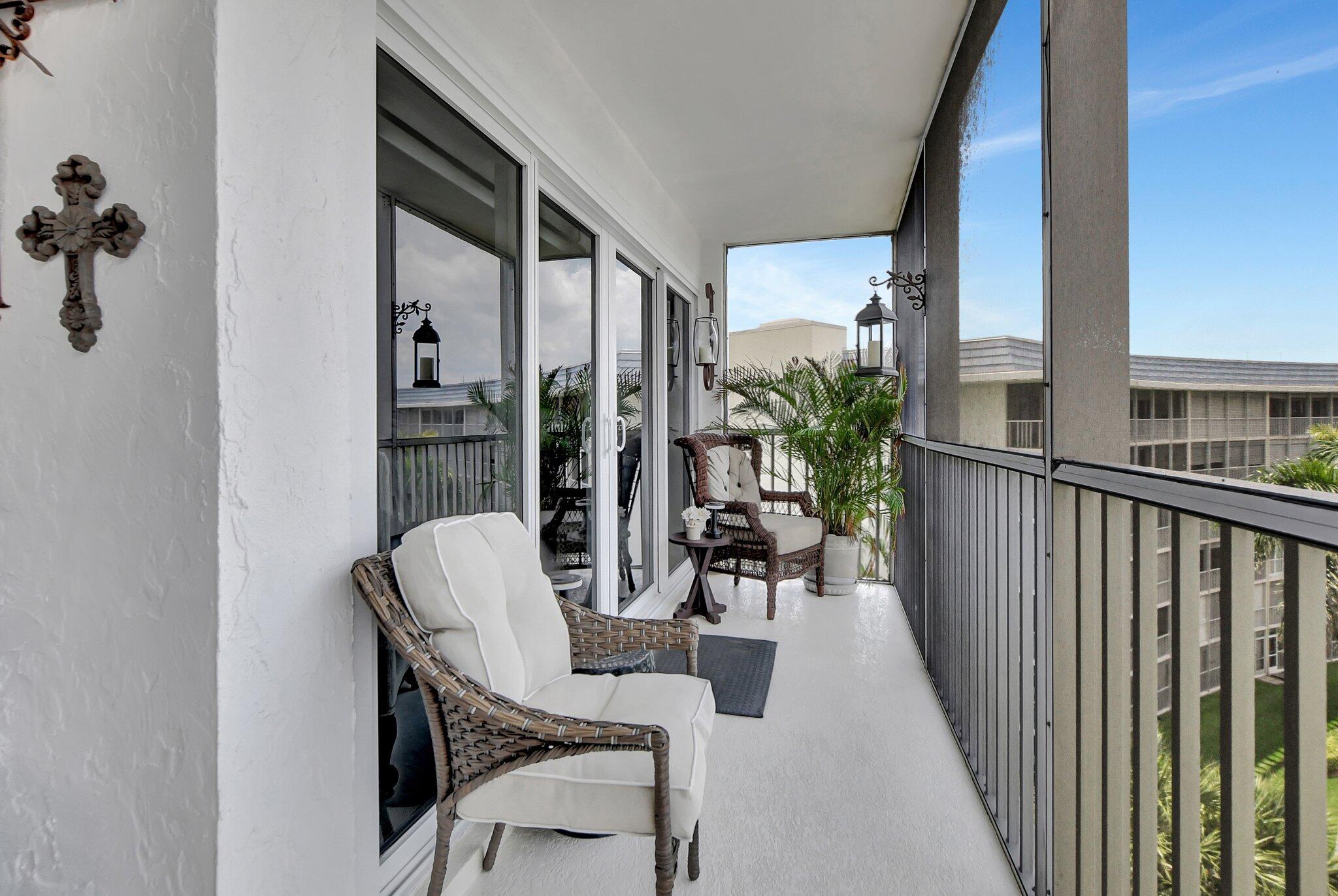 1523 E Hillsboro Boulevard 631