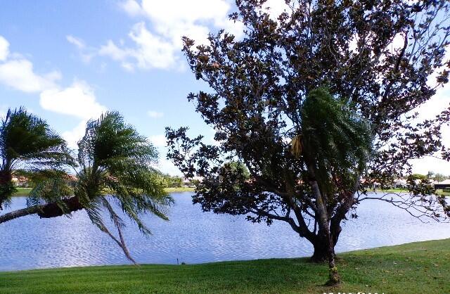 2544 SW 23rd Cranbrook Place