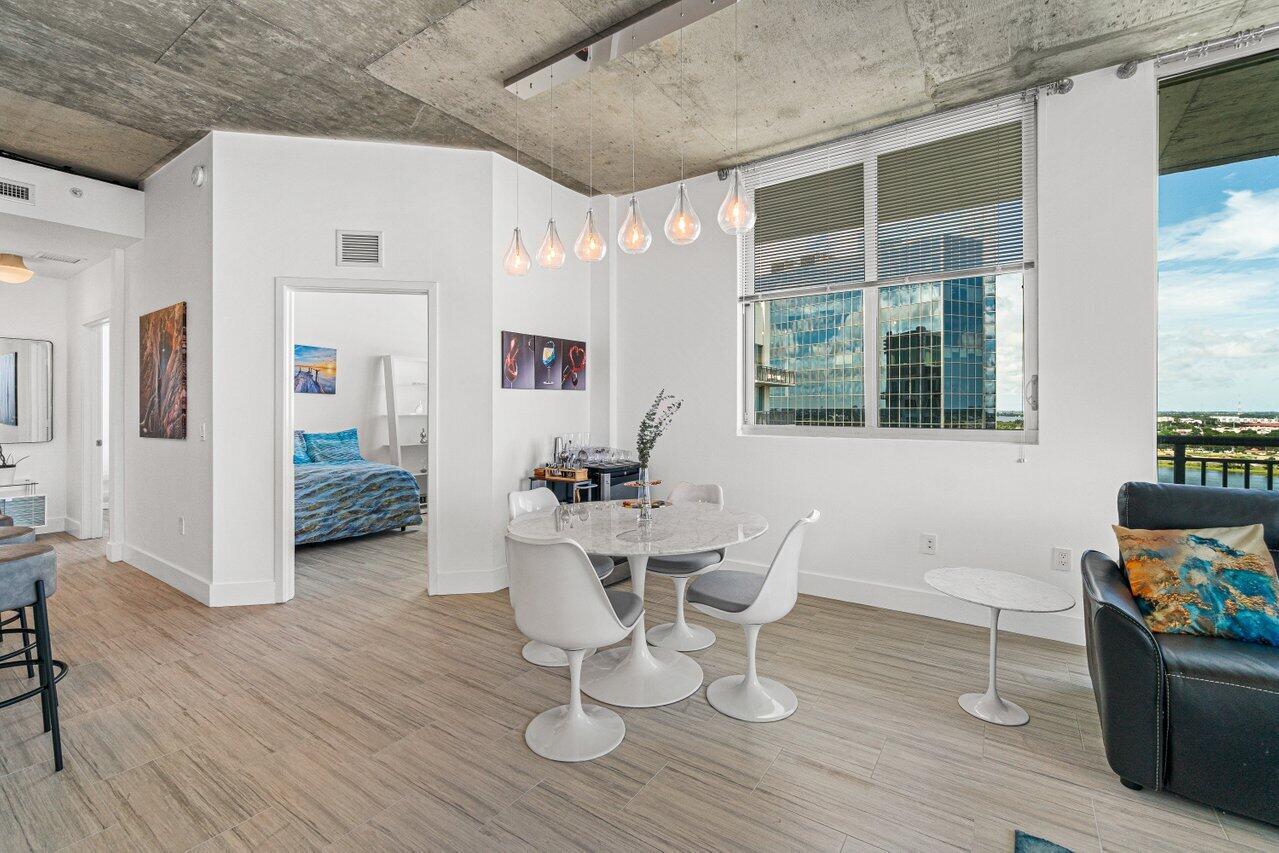 300 S Australian Avenue 1520