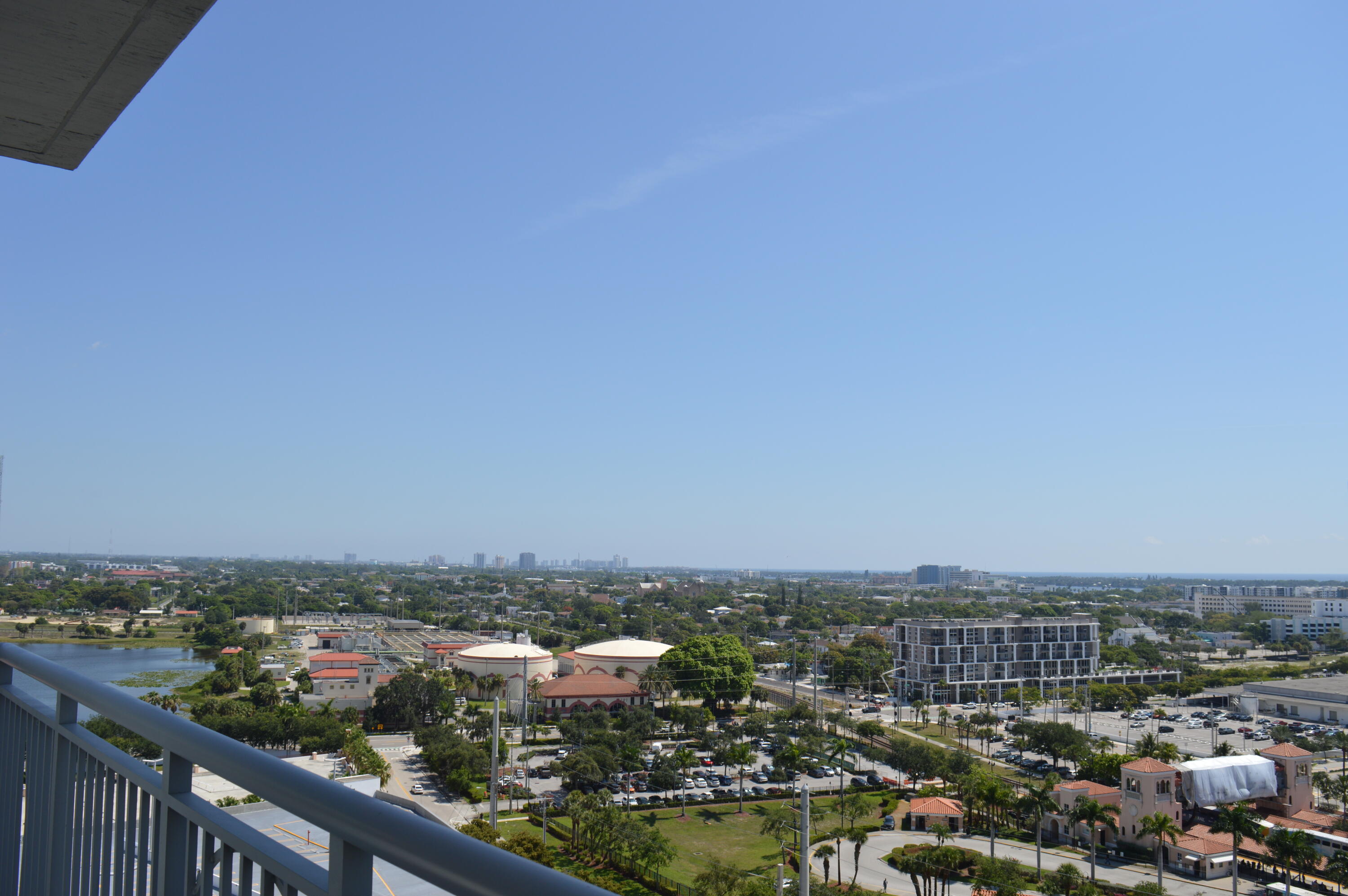 300 S Australian Avenue 1520