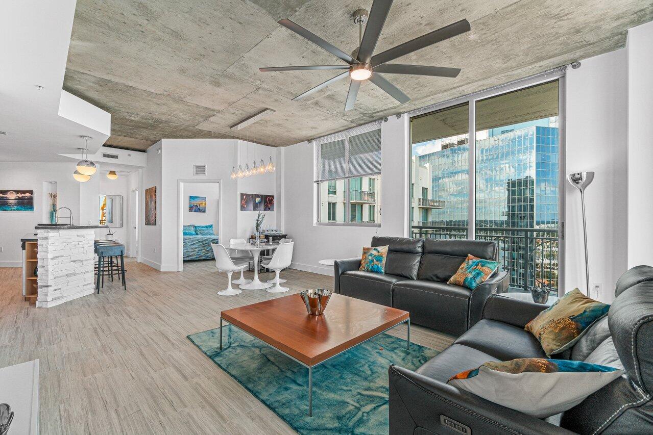 300 S Australian Avenue 1520
