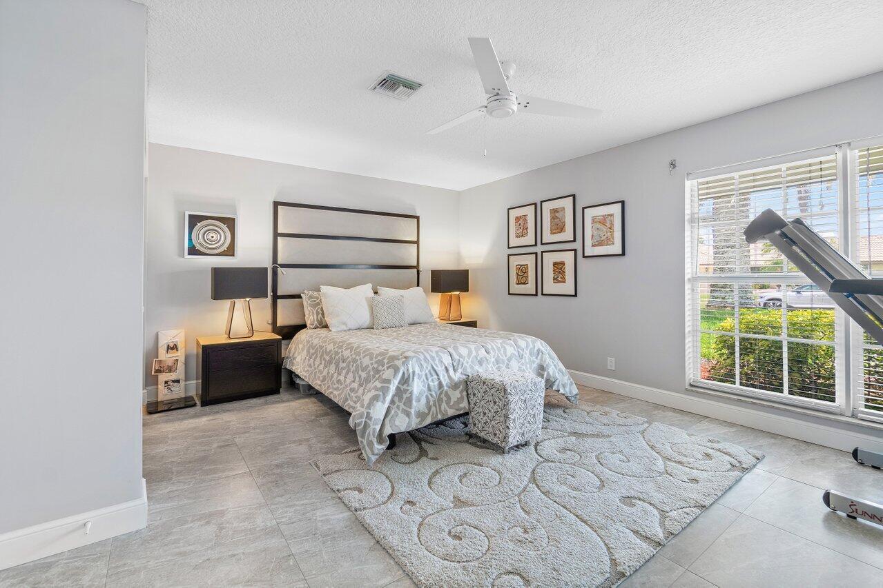 6011 Glenbrook Drive