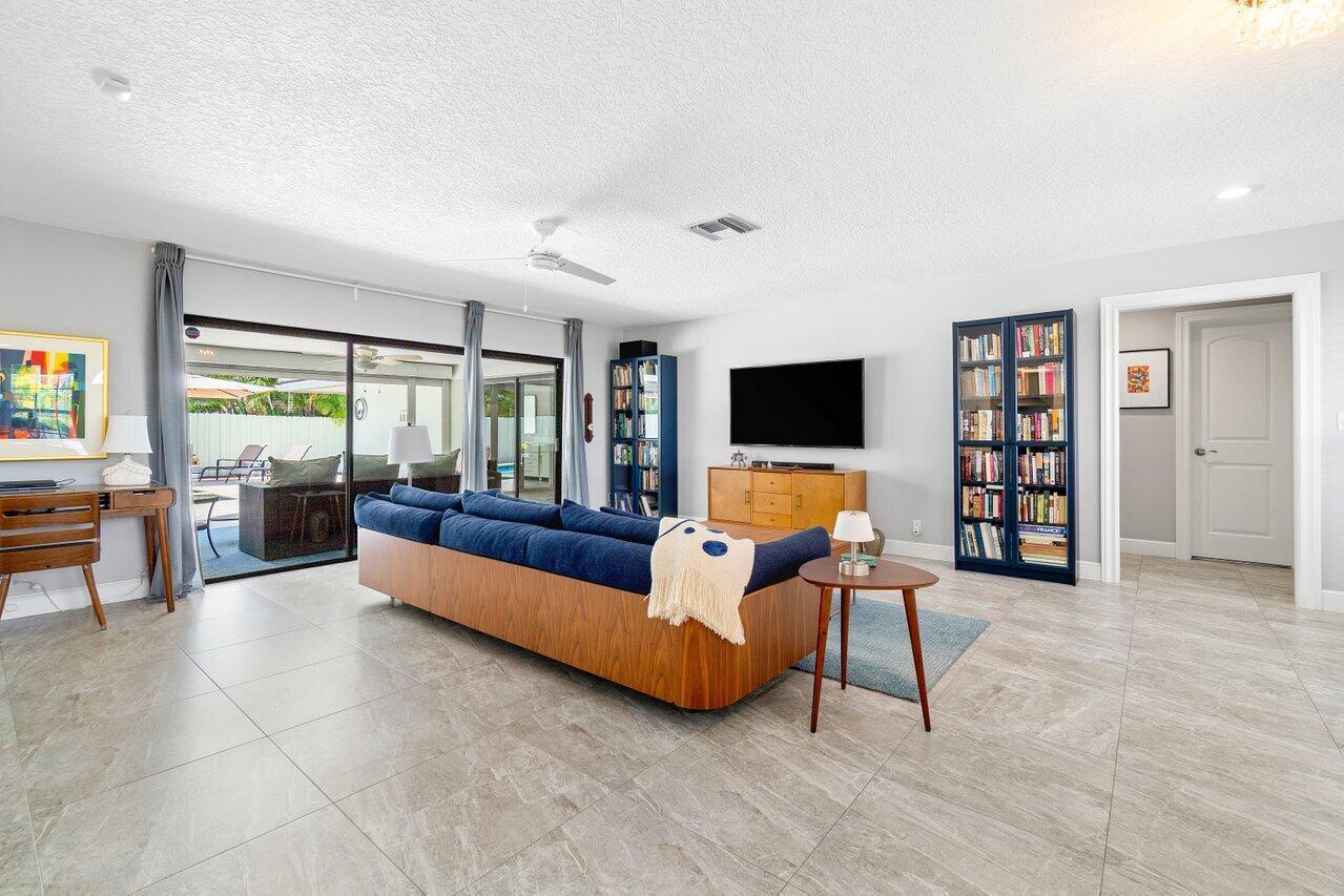 6011 Glenbrook Drive